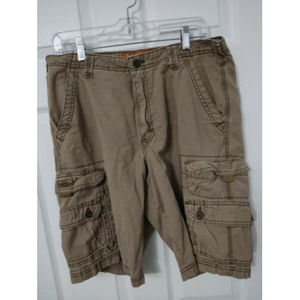 Men’s LEE Dungarees Cargo Shorts Size 34. Beige color. Ships fast!